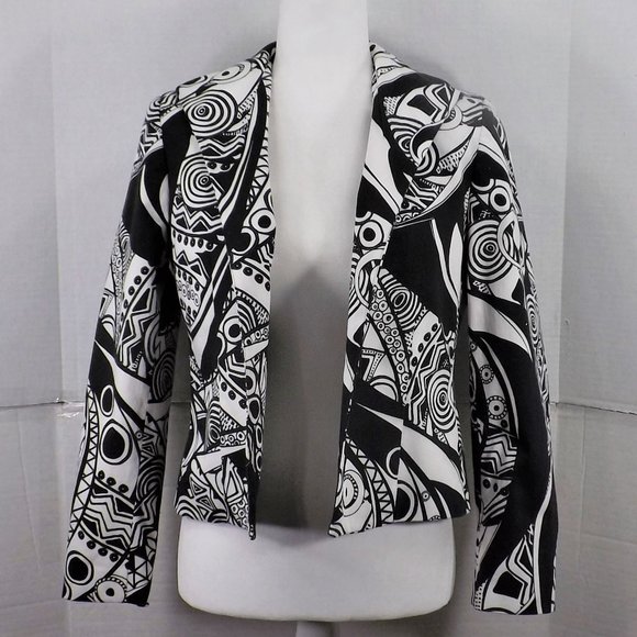 Harve Benard Jackets & Blazers - Harve Benard Holztman Petit Black & White Designs Open Cropped Jacket Blazer 10P